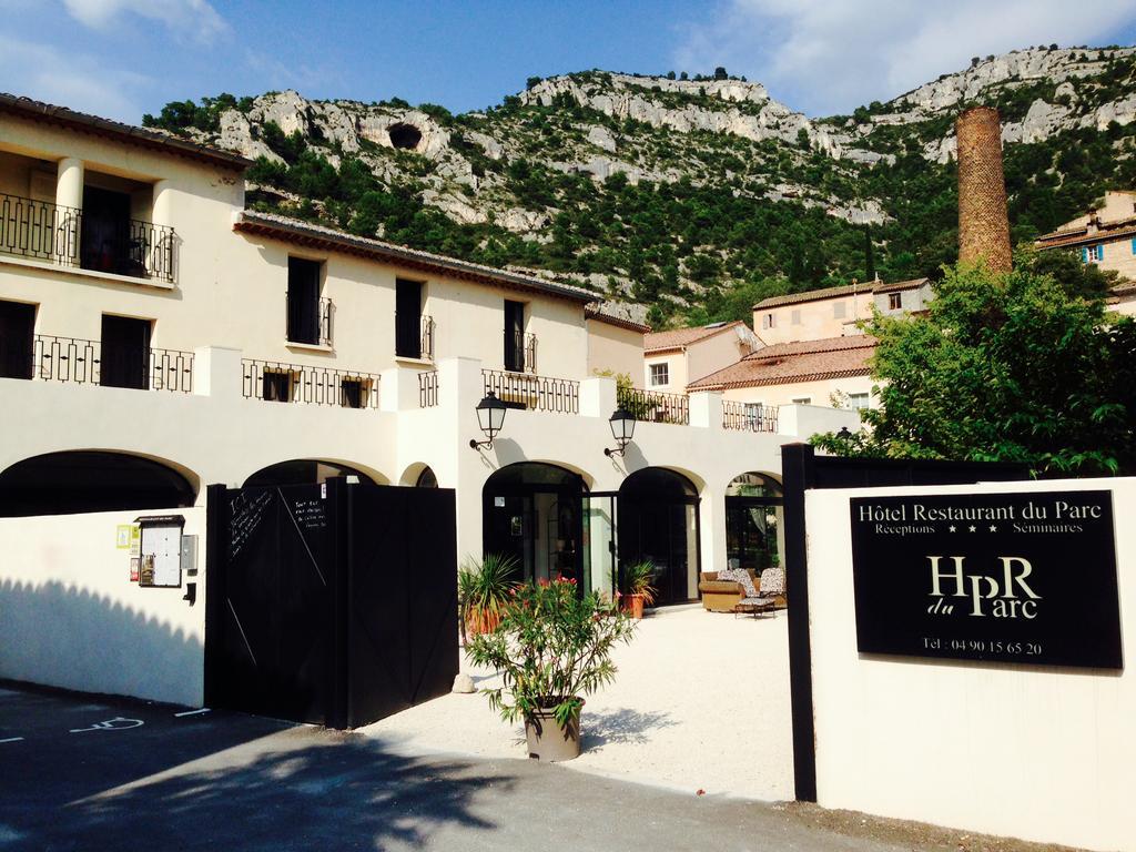 Hotel Restaurant Du Parc En Bord De Riviere Fontaine-de-Vaucluse Buitenkant foto
