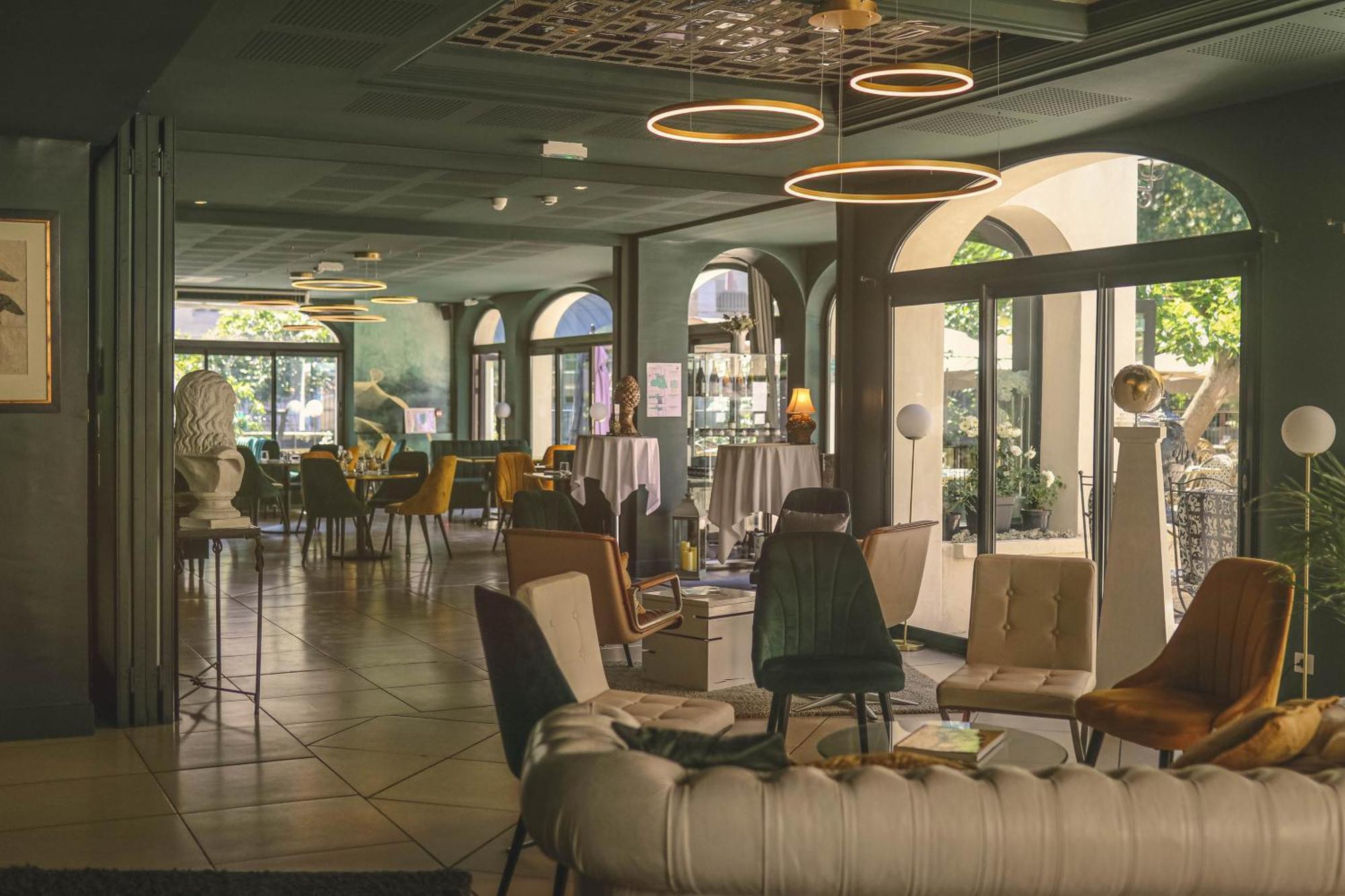 Hotel Restaurant Du Parc En Bord De Riviere Fontaine-de-Vaucluse Buitenkant foto